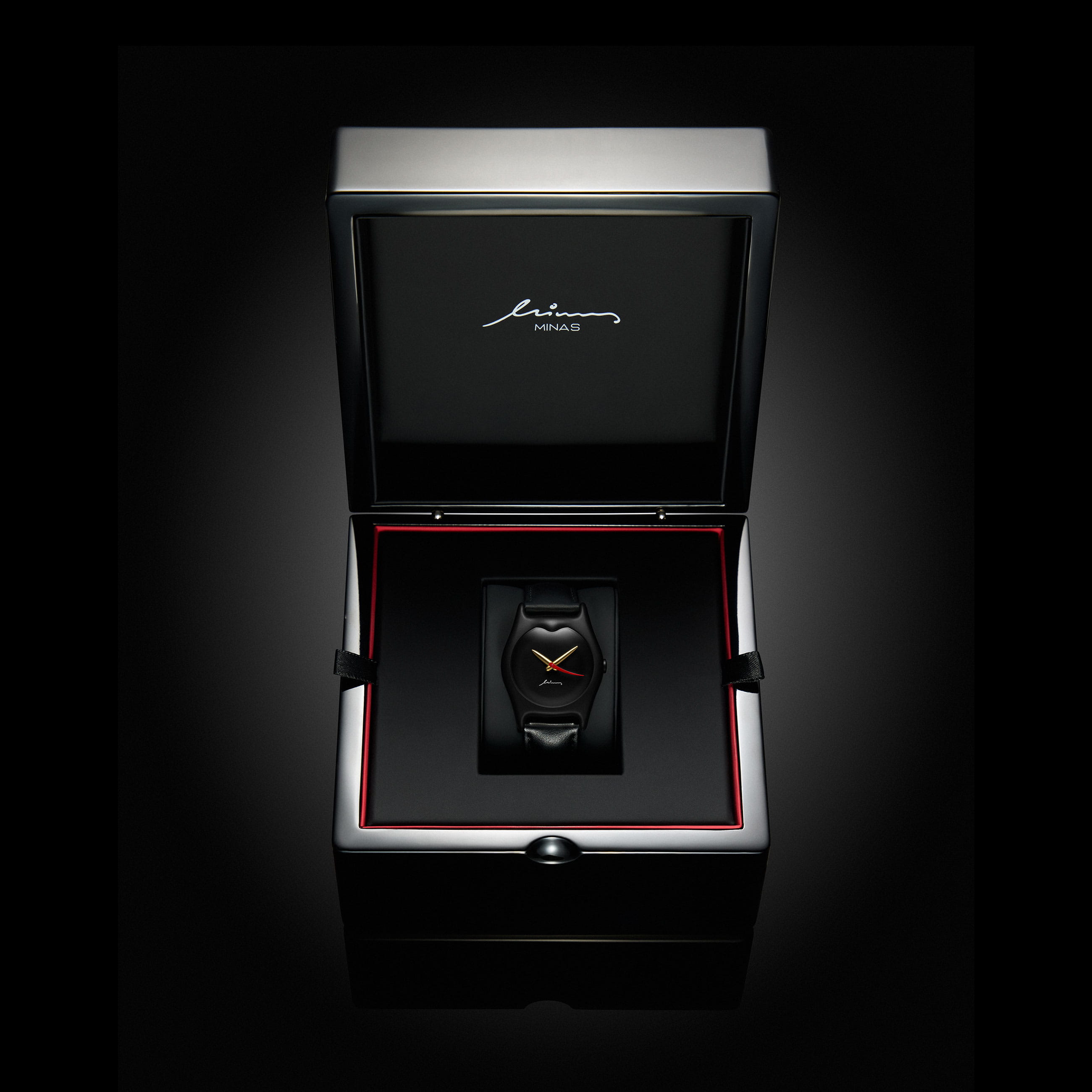 Minas watch box all black