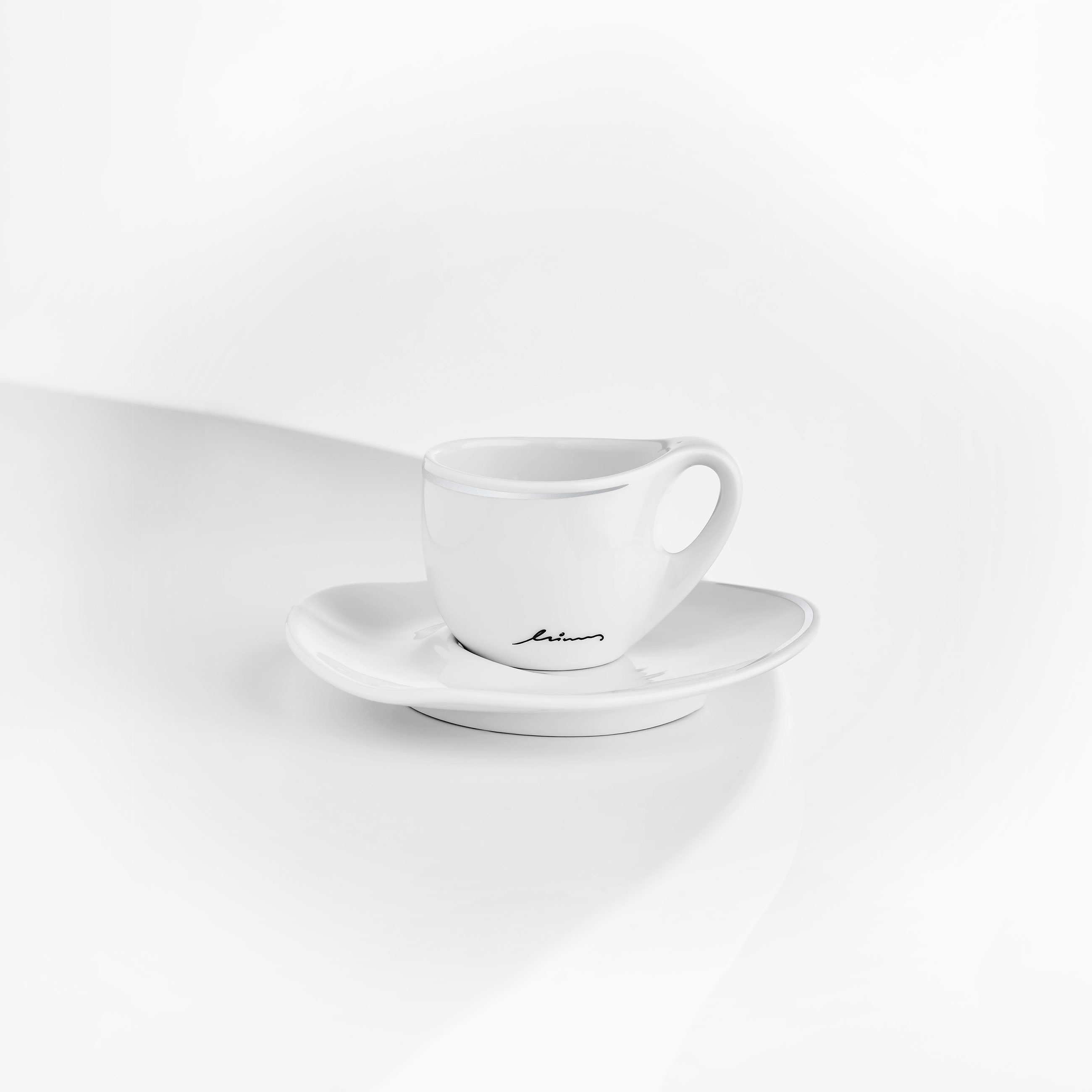 Espresso-cup-white-background-silver4